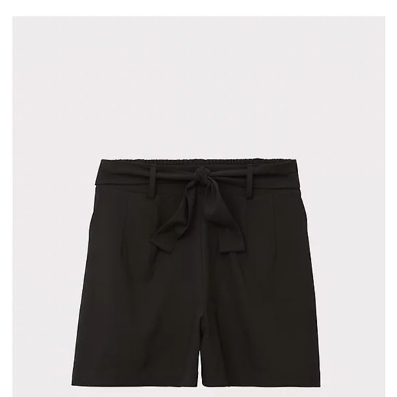 Black tie front crepe short - Picture 4 of 5